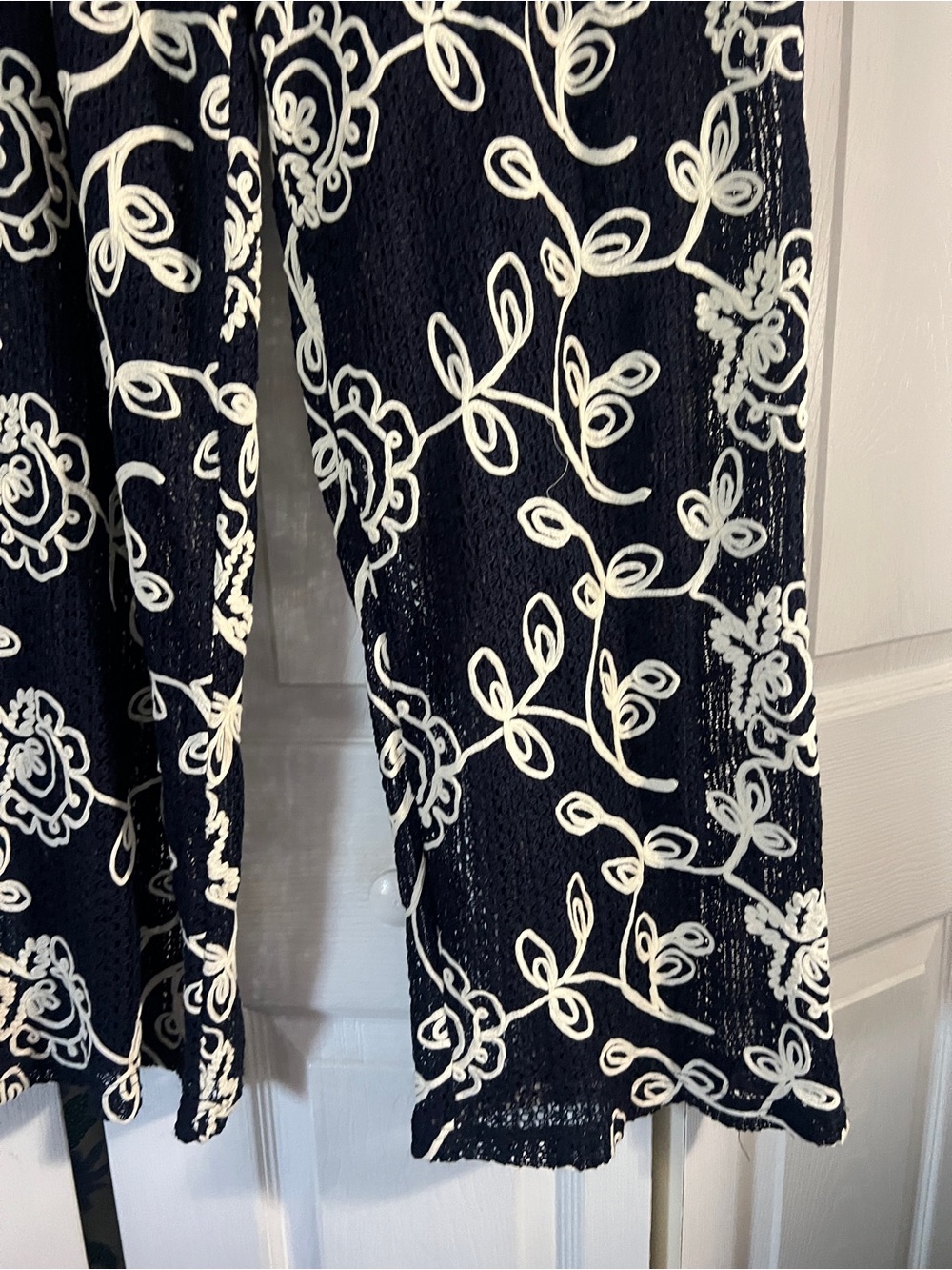 Solitaire Navy and Cream Crochet Top with Floral Swirls - Picture 5 of 10